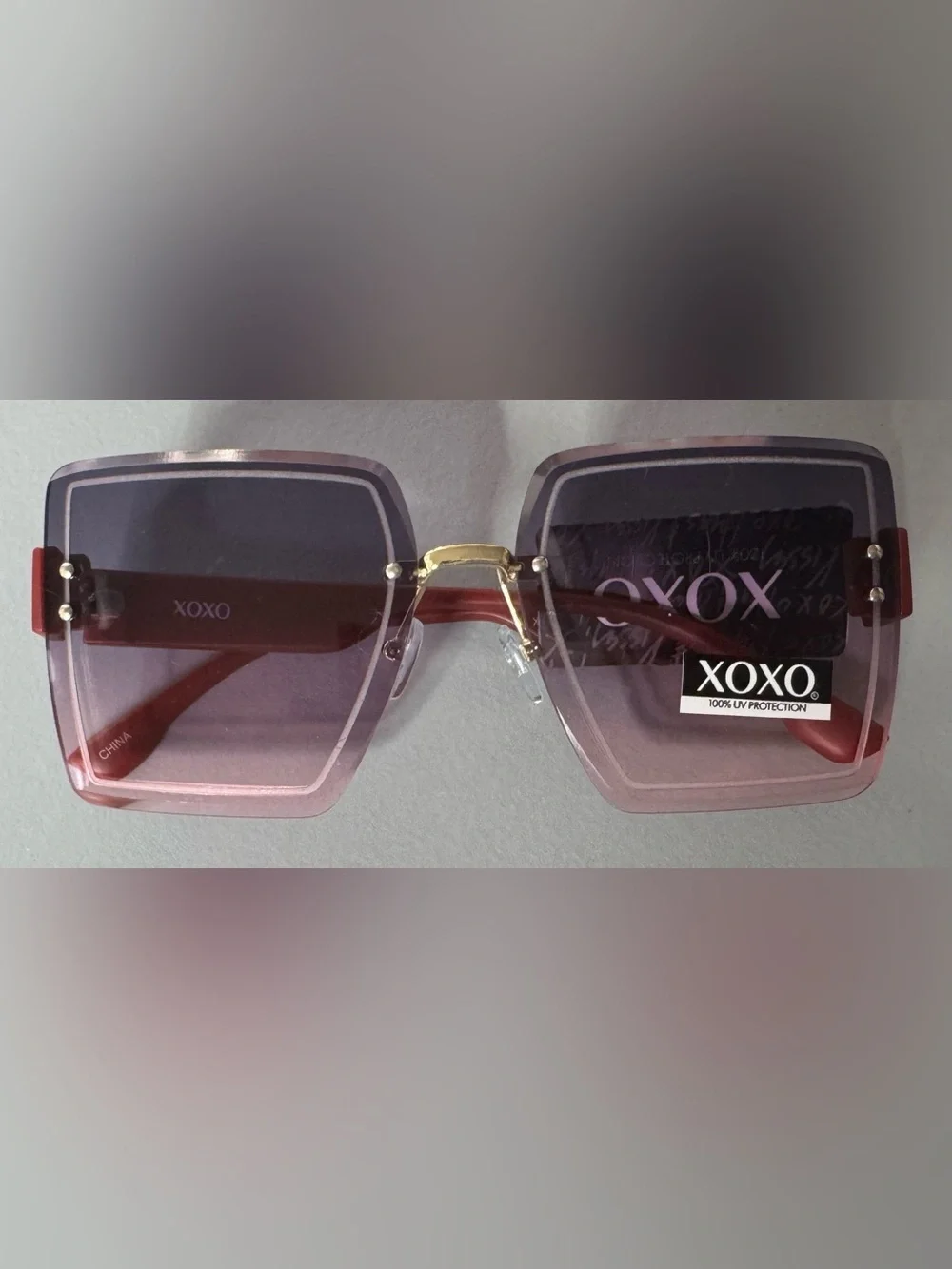 XOXO Women's maroon pink Gradient lenses Oversized Square Sunglasses Y2K